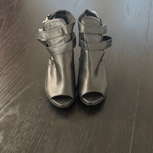 Brash Black Strappy Peep-Toe Heeled Boots size 8